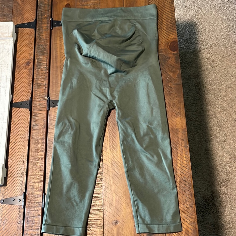 MATERNITY BELLY SUPPORT CROP LEGGINGS